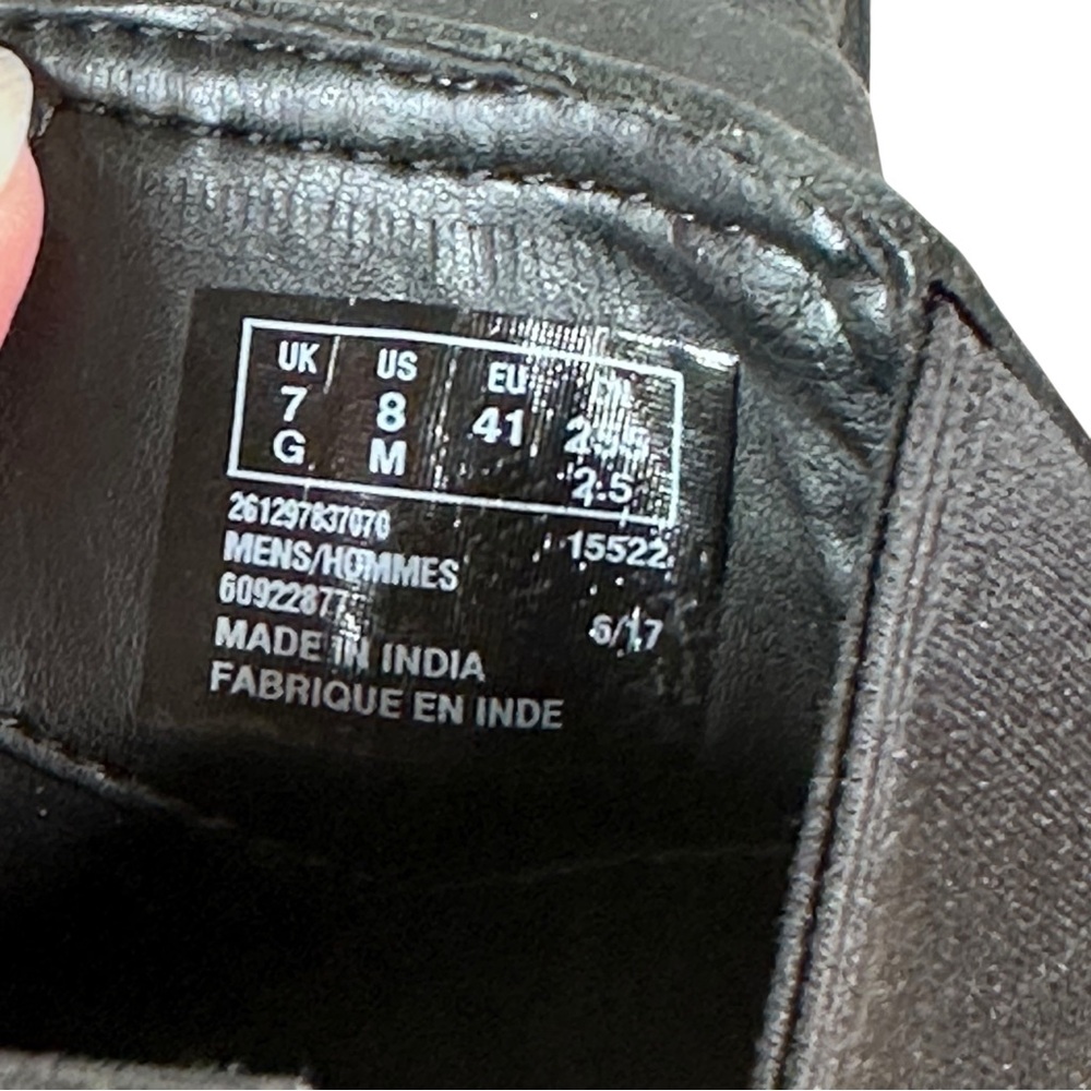 Clarks Bushacre Hill Chelsea Boots Black Leather Ankle Pull On Men 8 - Picture 12 of 12
